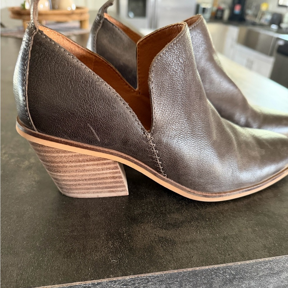 Lucky Brand Dark Brown Leather V-Cut Ankle Booties